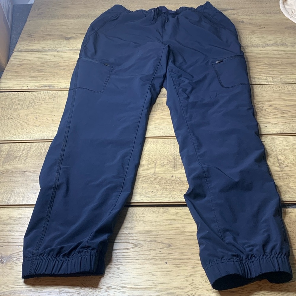 Women’s Eddie Bauer Flannel Lined Joggers Size 6